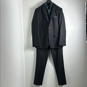 Classic Black Men's Suit with Teal Accent Pocket Square & Tie size medium